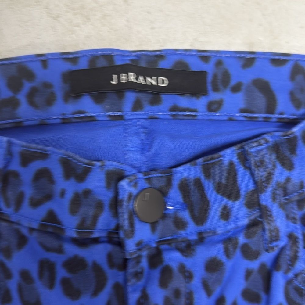 J Brand Vibrant Blue Animal Print Pants Size 27 - NWOT - Leopard Print Jeans - Picture 3 of 5